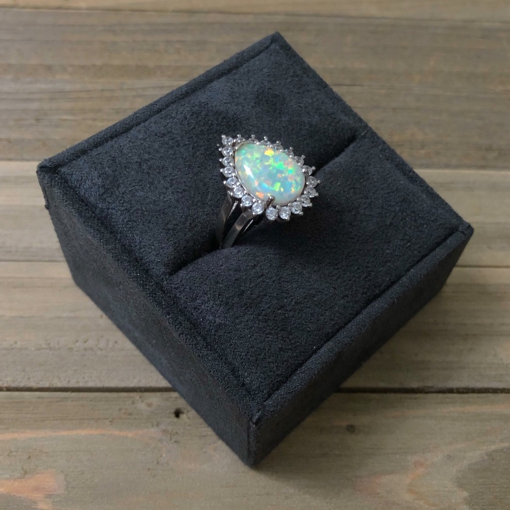 Gorgeous Teardrop Opal Sterling Silver Ring Size 7